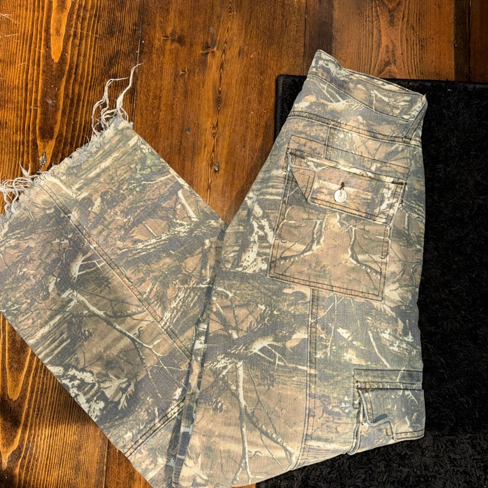 REVICE Camouflage Women Flare Jeans - Picture 3 of 7